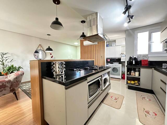 #1490 - Apartamento para Venda em Caxias do Sul - RS