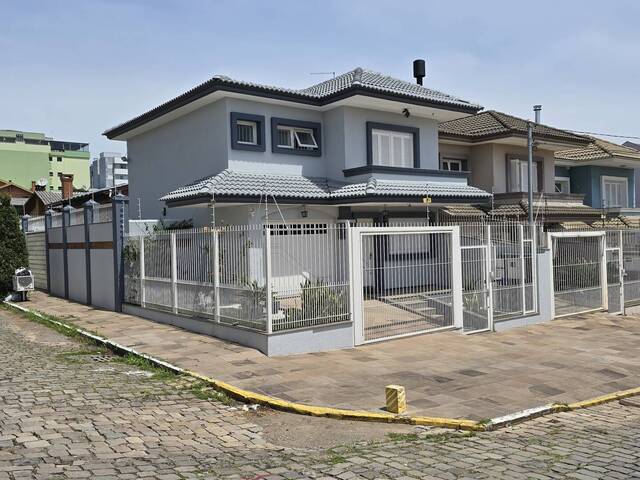 #1710 - Casa para Venda em Caxias do Sul - RS