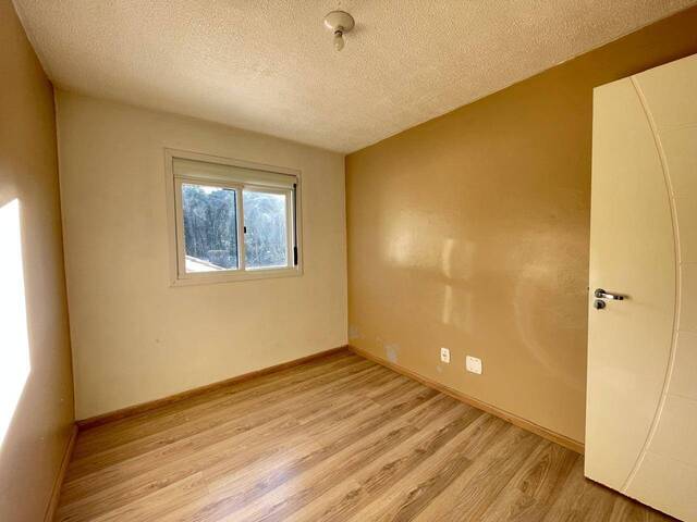 #1894 - Apartamento para Venda em Caxias do Sul - RS